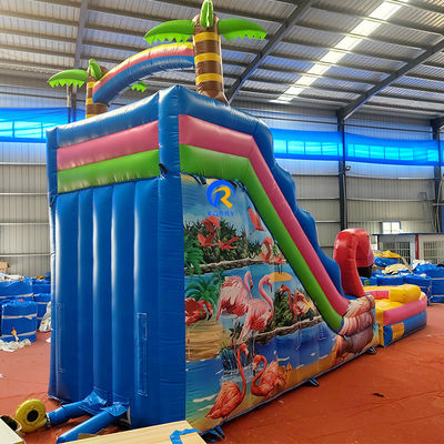 Capacidad máxima 100-500 kg tobogán de agua inflable con piscina y diseño de flamenco emocionante