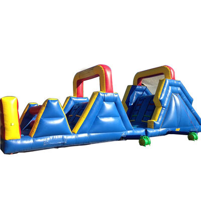 Características PORTABLE Curso de obstáculos inflable comercial con combinación de pared de escalada en roca