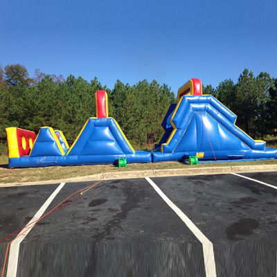 Características PORTABLE Curso de obstáculos inflable comercial con combinación de pared de escalada en roca