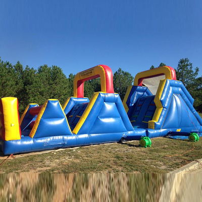 Características PORTABLE Curso de obstáculos inflable comercial con combinación de pared de escalada en roca