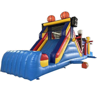 Juego de deportes de pelota unisex pista de tierra campo de obstáculos inflable con casa de rebote y tobogán