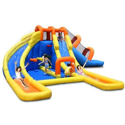 Entretenimiento flotante en el agua Para niños Parque de toboganes acuáticos con piscina y características de salpicaduras
