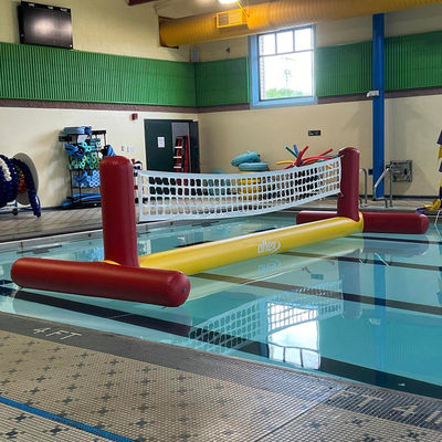 Actividades acuáticas y terrestres Red de voleibol de playa inflable con diseño personalizado