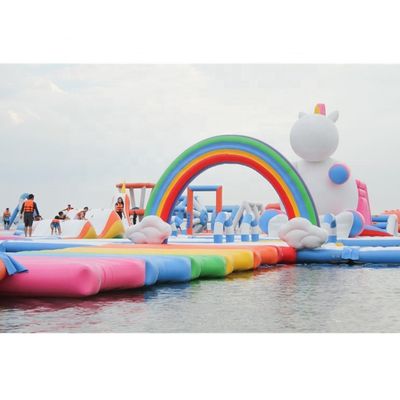 Desata a tu niño interior colorido parque acuático inflable unicornio para toda la familia