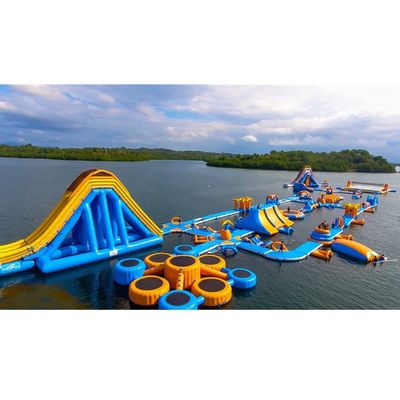 Capacidad máxima de 100-500 kg e impresión digital Parque flotante de agua comercial inflable