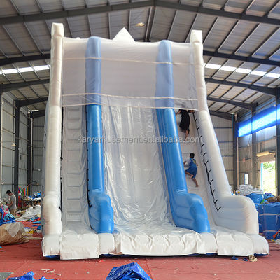 Gran montaña de nieve blanca doble deslizamiento y tobogán tobogán de agua inflable para adultos