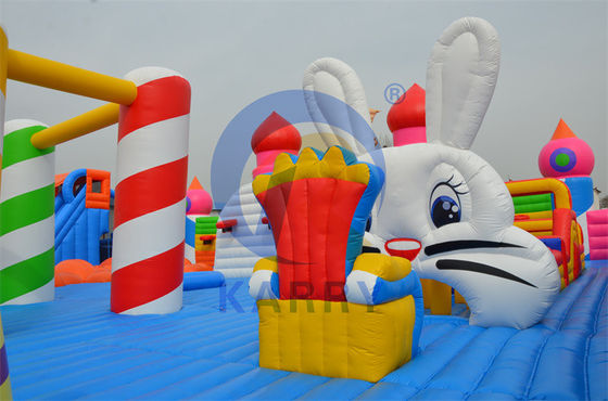 Experimenta la emoción de nuestro parque acuático inflable perfecto para alquiler de fiestas para adultos