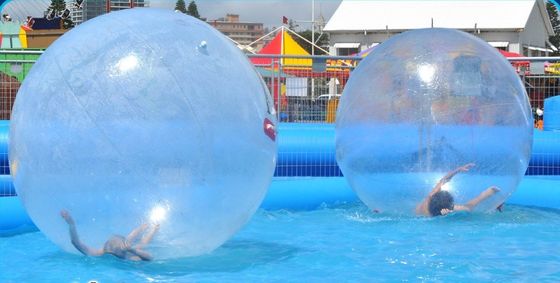 Juguetes deportivos de plástico inflables Zorb Ball para adultos en el juego acuático al aire libre