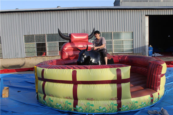 Toros de rodeo mecánicos inflables portátiles para parques de diversiones