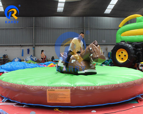 Maquina de montar a toros de rodillos mecánicos de salto comercial montar a toros inflable para adultos