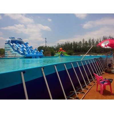 Mejora tu juego al aire libre con nuestro parque acuático de impresión digital