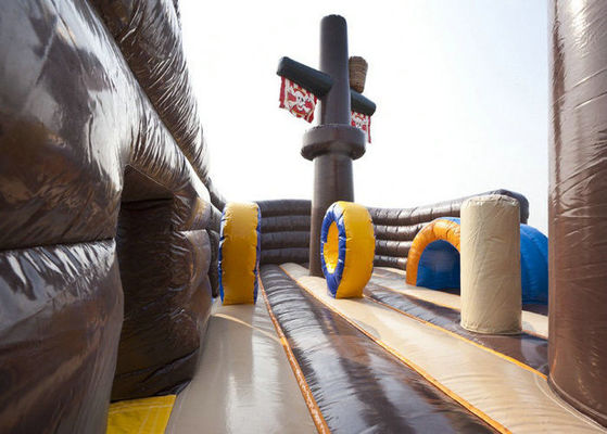 Deslizamiento de agua de color personalizado piscina inflable para barco pirata parque acuático inflable