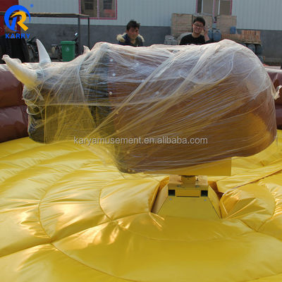 Alquiler y venta PORTABLE Rodeo mecánico inflable juego de montar a toros con características calientes