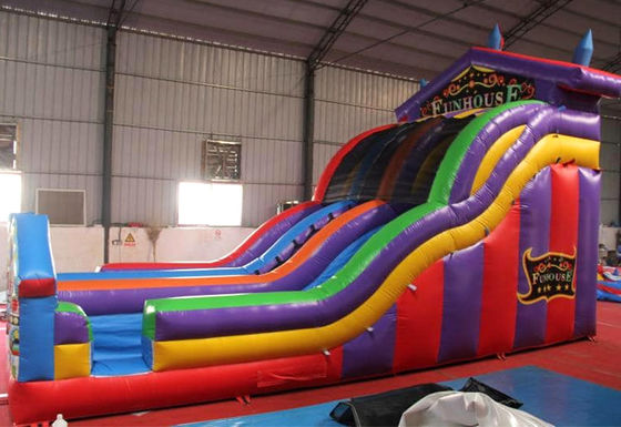 Parque de diversiones esencial gran arco iris de PVC funhuose inflables tobogán húmedo y seco