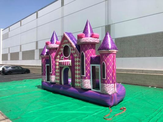 Parque de juegos al aire libre PVC personalizado con fondo de castillo rosa inflable para fiesta de cumpleaños / boda