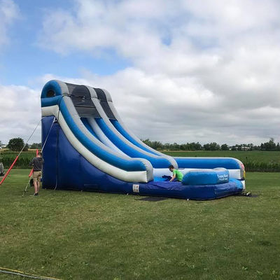 Deslizamiento de agua comercial inflables de PVC azul con piscina y diseño emocionante