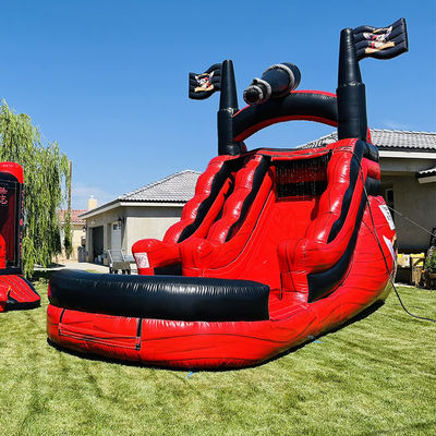 Logotipo personalizado Impreso Comercial de PVC Tema del barco pirata tobogán de agua inflable con piscina