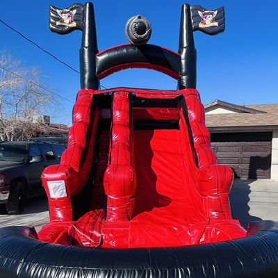 Logotipo personalizado Impreso Comercial de PVC Tema del barco pirata tobogán de agua inflable con piscina
