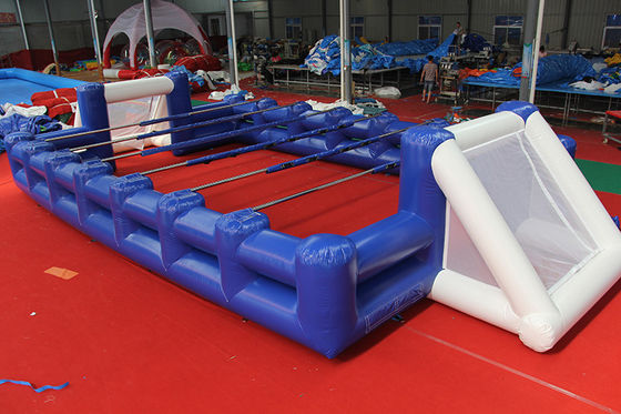 Juego de fútbol de mesa humano Campo de deporte inflable con soplador Por mar / Por transporte aéreo