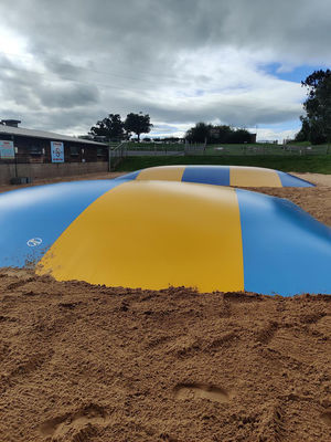 Commercial PVC Inflatable Nube de Salto Colorida almohada de salto para niños y adultos