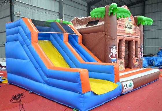Mejorar su patio de recreo con la cabaña de troncos del niño casa de rebote y combo de toboganes inflable
