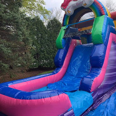 Juguetes inflables para niños Unicornio arcoíris Trampolín Castillo Casa de salto inflable con tobogán