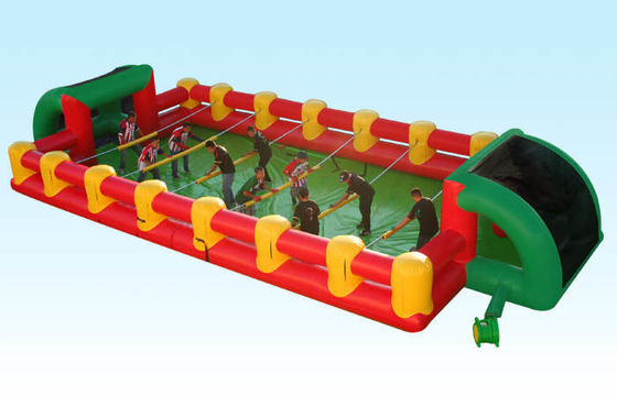 Vía de envío Uso de jabón inflable Campo de fútbol/basquetbol para patios de juego al aire libre