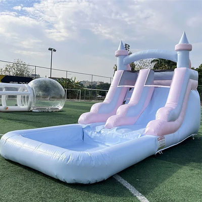 Entretenimiento en interiores y exteriores Deslizamiento de agua inflable de color claro con piscina