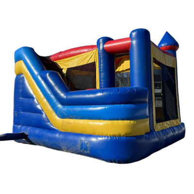 Trampolín inflables para niños Casa de salto con obstáculo de deslizamiento y piscina de salpicaduras