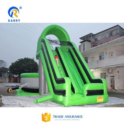 Deslizamiento de aire verde con trampolín estilo caída libre, salto de acrobacias, bolso de aire inflable
