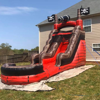 Equipo de parque acuático de diversión tobogán acuático pirata inflable con piscina PVC comercial