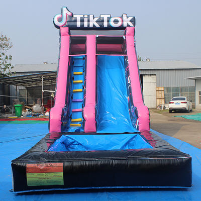 Alquiler de un tobogán de salto de agua con cubo inflable piscina para ocasiones comerciales