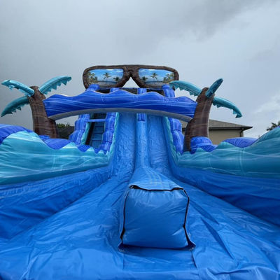 Prepárate para hacer un salto de agua inflables de 40 pies con piscina y tabla de surf enorme