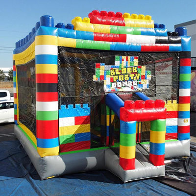 Entretenimiento en interiores y exteriores Bloques de construcción de PVC castillo de salto inflable para fiestas