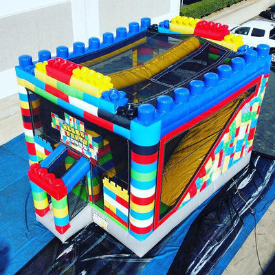 Entretenimiento en interiores y exteriores Bloques de construcción de PVC castillo de salto inflable para fiestas