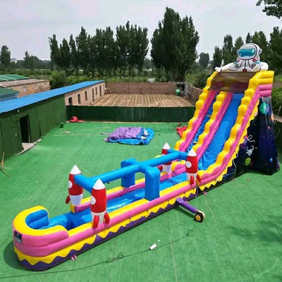 Temática de astronauta comercial piscina inflable con tobogán de agua enorme y rocket largo tobogán