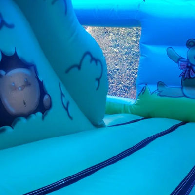 Trampolín de picnic para niños con castillo de salto inflable azul y fosa de pelota