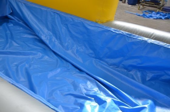 Parque acuático comercial inflable con tobogán extra largo y piscina combinada inflable