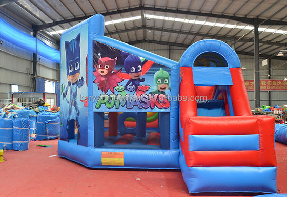 Casa de salto inflable rojo con tobogán