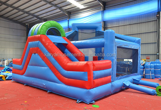 Casa de salto inflable rojo con tobogán