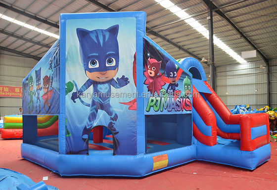 Casa de salto inflable rojo con tobogán