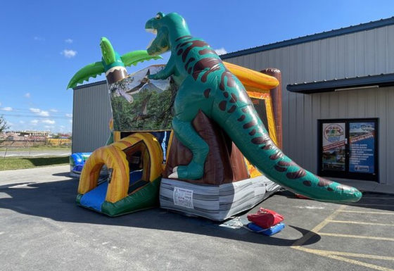 Experimenta las emociones de la era de los dinosaurios con nuestra casa y tobogán inflables