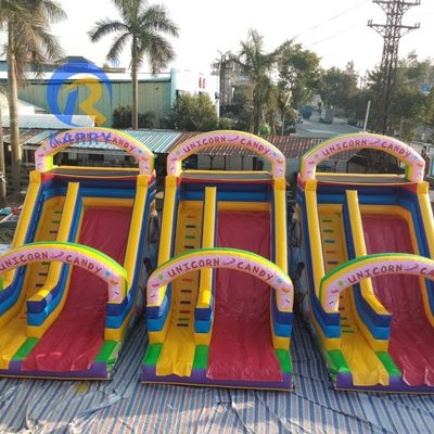 Casas de salto para niños y adultos con tobogán de agua inflable de PVC