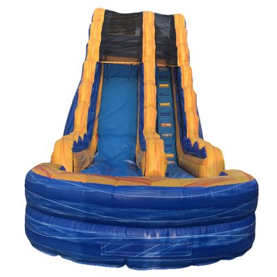 Lleve su diversión al aire libre al siguiente nivel con nuestro tobogán y piscina de agua inflables