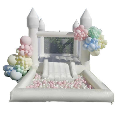 Cama para niños pequeños personalizada Castillo blanco pastel de salto inflable con soplador