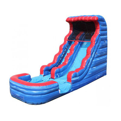 Alquiler comercial en interiores tobogán de agua inflable con piscina en verano diversión de color puro