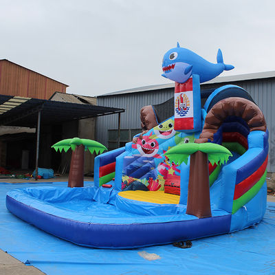 Color personalizado Popular pequeño tiburón tobogán de agua inflable con piscina