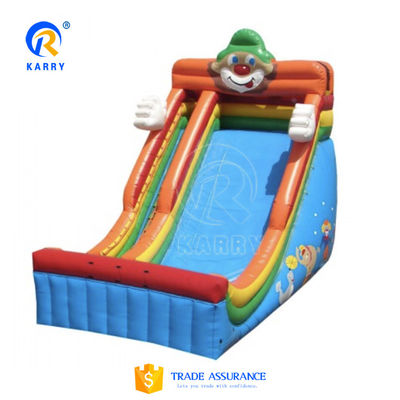 Deslizamiento de agua inflable de 25 pies con piscina de agua y patrón de palmeras Casa de rebote grande
