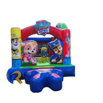 Equipo de entretenimiento del jardín trasero Logotipo personalizado aceptable Castillo de salto inflable