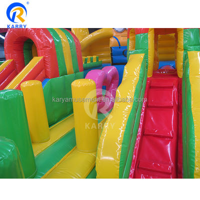 Accesorios de soplador de aire Minions hinchables Ciudad divertida Castillo de salto para el tiempo de juego de los niños